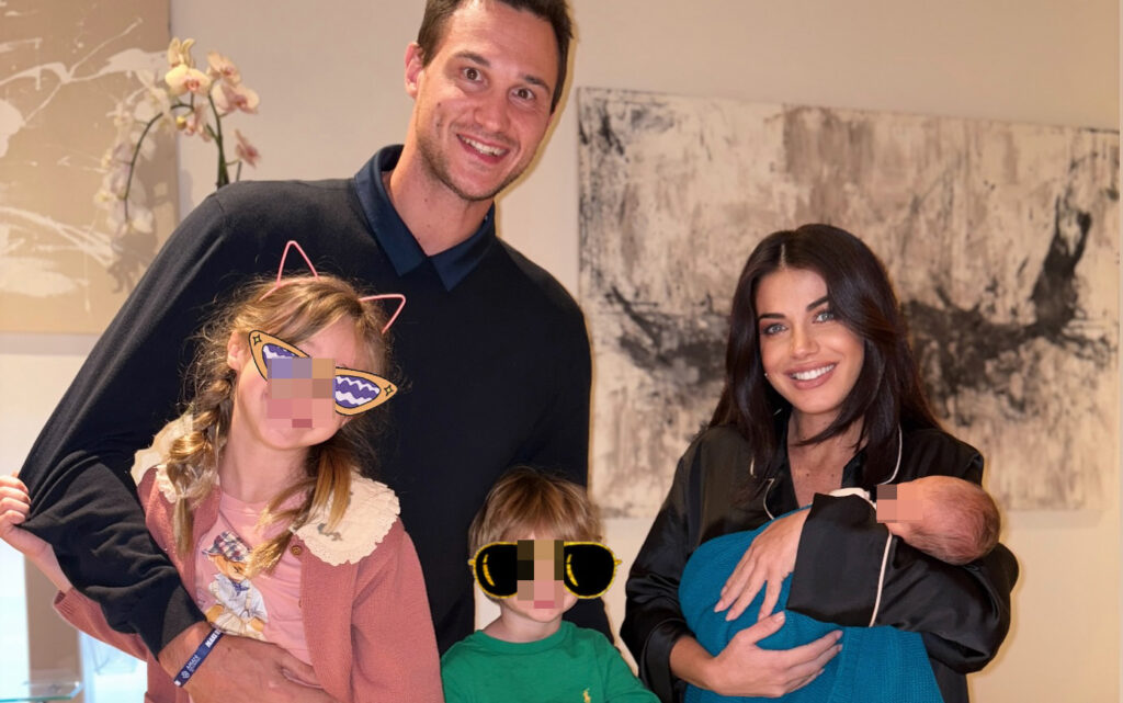 Danilo Gallinari è diventato papà per la terza volta: la dolce foto con tutta la famiglia, neonato incluso