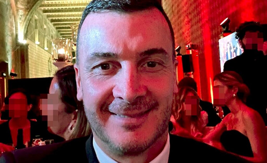 ''Era il momento di cambiare'': L’ex gieffino Rocco Casalino dopo le dimissioni dallo staff del M5S svela cosa farà ''Era il momento di cambiare'': L’ex gieffino Rocco Casalino dopo le dimissioni dallo staff del M5S svela cosa farà