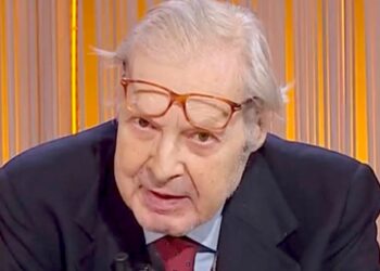 Vittorio Sgarbi torna in tv per la prima volta dopo la depressione: le immagini