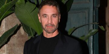 ''Ho voluto una clausola'': Raoul Bova parla per la prima volta dell’accordo di separazione da Rocìo e sull’Arnera dice… ''Ho voluto una clausola'': Raoul Bova parla per la prima volta dell’accordo di separazione da Rocìo e sull’Arnera dice…