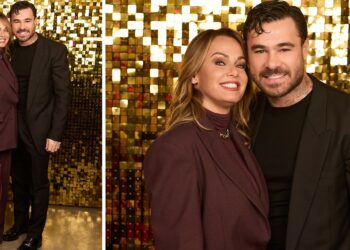 Sonia Bruganelli e il compagno Angelo Madonia mondanissimi al Christmas Party più glamour della Capitale con tanti altri vip: foto Sonia Bruganelli e il compagno Angelo Madonia mondanissimi al Christmas Party più glamour della Capitale con tanti altri vip: foto