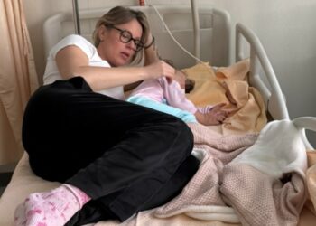 ''Convulsioni febbrili'': la figlia di Federica Pellegrini ricoverata in ospedale ''Convulsioni febbrili'': la figlia di Federica Pellegrini ricoverata in ospedale