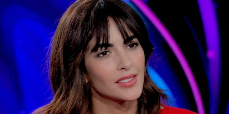 ''Non avevo capito che mi tradiva'': Rocìo Munoz Morales in tv si mette a nudo dopo l’addio a Raoul Bova