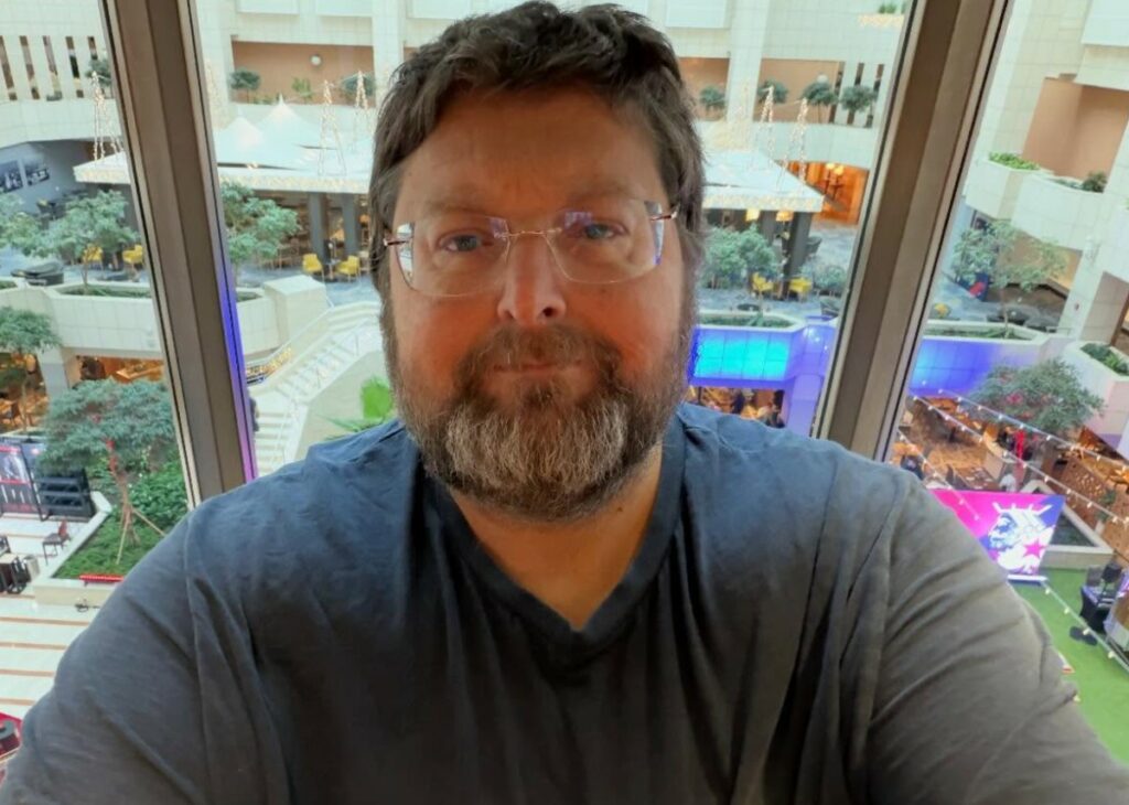 ''Impotenza rispetto al male che colpiva Clara'': Mario Adinolfi parla della lotta della figlia contro l’anoressia