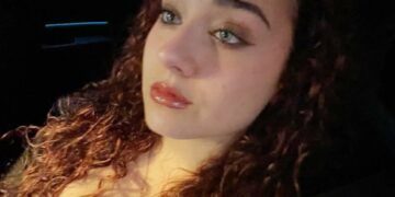 ''Fattene una ragione'': Adele Bonolis, figlia di Sonia Bruganelli e Paolo, è diventata maggiorenne