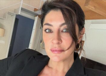 ''Con Ernesto sto bene e sono felice'': Elisa Isoardi si apre sulla relazione con lo chef stellato Iaccarino ''Con Ernesto sto bene e sono felice'': Elisa Isoardi si apre sulla relazione con lo chef stellato Iaccarino