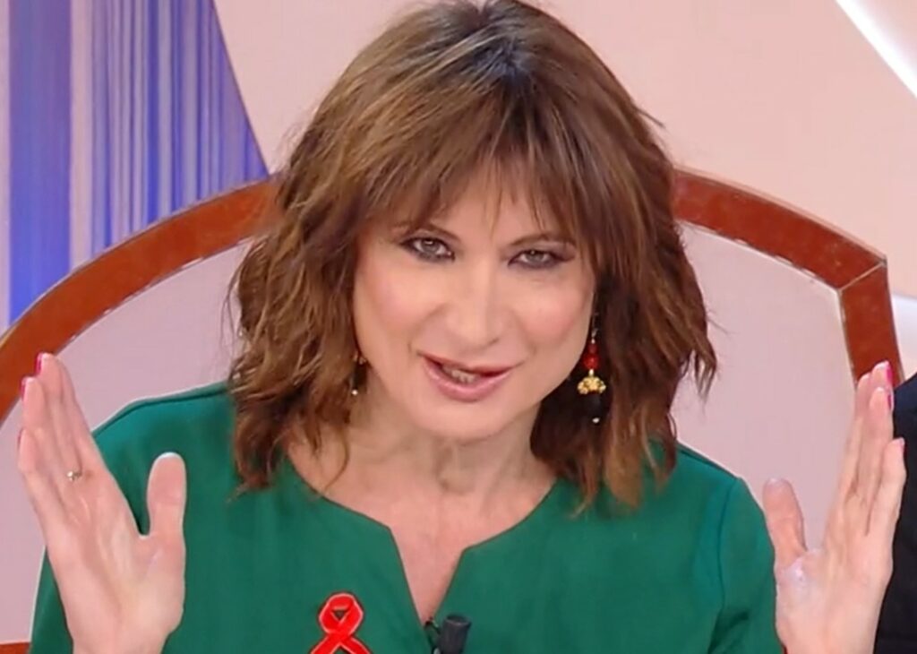 ''L’ha asfaltata'': Vladimir Luxuria entra nella querelle tra la Lucarelli e la d’Urso a Ballando e punge Selvaggia ''L’ha asfaltata'': Vladimir Luxuria entra nella querelle tra la Lucarelli e la d’Urso a Ballando e punge Selvaggia