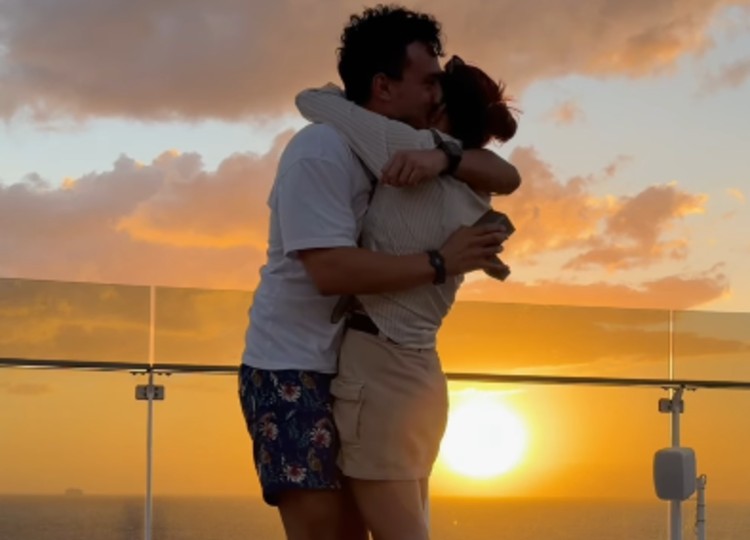 La romantica proposta di matrimonio di Andrea Dianetti alla fidanzata La romantica proposta di matrimonio di Andrea Dianetti alla fidanzata