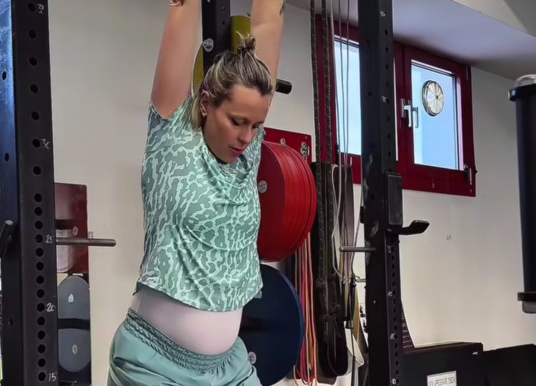 Federica Pellegrini si allena in dolce attesa: guarda
