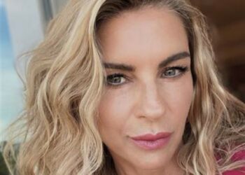 ''E’ un momento sgradevole per ogni donna'': Martina Colombari svela come vive la menopausa