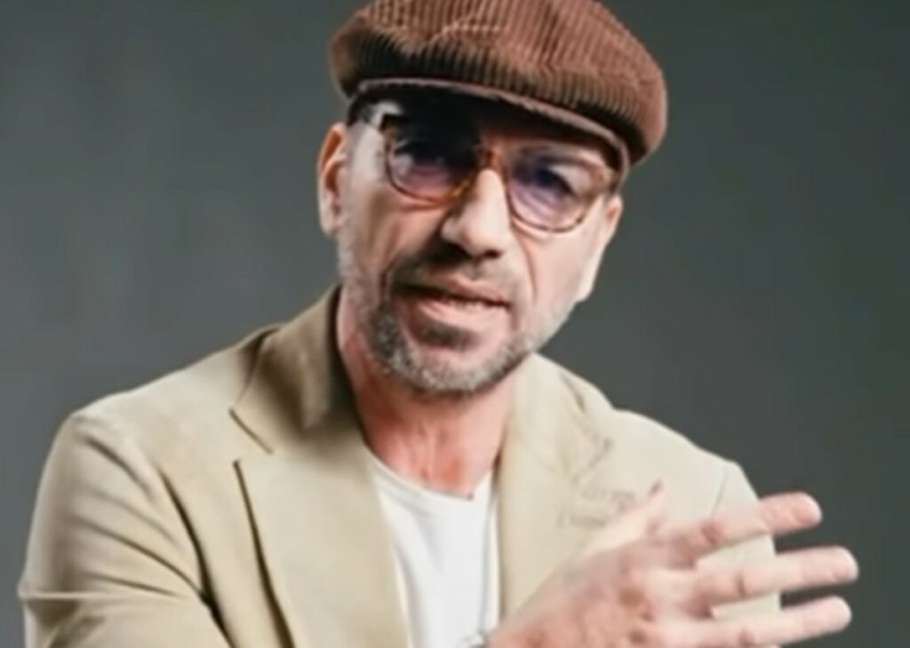 ''Svelerò i retroscena…'': Costantino Vitagliano annuncia il nuovo progetto e parla dei compromessi nello showbiz ''Svelerò i retroscena…'': Costantino Vitagliano annuncia il nuovo progetto e parla dei compromessi nello showbiz