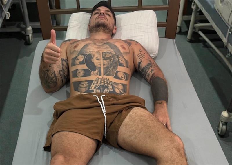 ''Mi ha salvato Elena Morali'': Luigi Mario Favoloso ricoverato in ospedale nelle Filippine, ecco perché