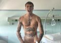 Blanco posta foto completamente nudo in ospedale, fan preoccupati e mistero: cosa sappiamo Blanco posta foto completamente nudo in ospedale, fan preoccupati e mistero: cosa sappiamo