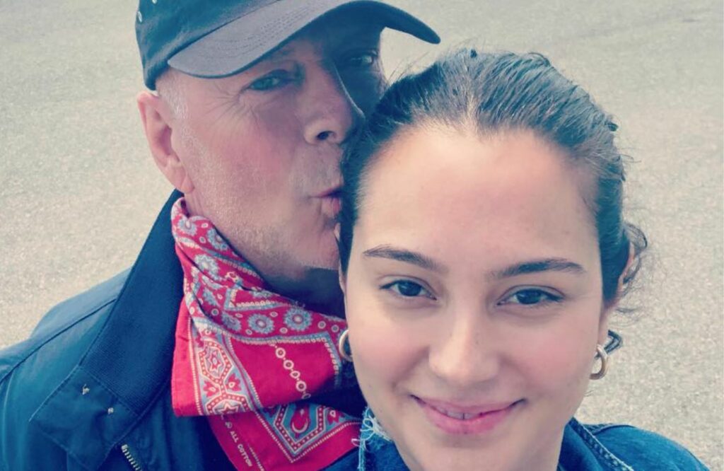 Bruce Willis non è consapevole della malattia che l'ha costretto a ritirarsi: la rivelazione della moglie Bruce Willis non è consapevole della malattia che l'ha costretto a ritirarsi: la rivelazione della moglie