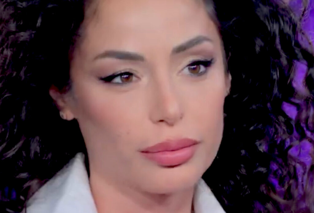 ''Anche il ginecologo era sconvolto'': Raffaella Fico sulla perdita del bambino al quinto mese, rivela la probabile causa ''Anche il ginecologo era sconvolto'': Raffaella Fico sulla perdita del bambino al quinto mese, rivela la probabile causa