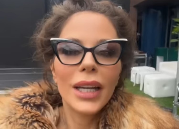 Naike Rivelli sbotta contro Fedez a Sanremo Naike Rivelli sbotta contro Fedez a Sanremo