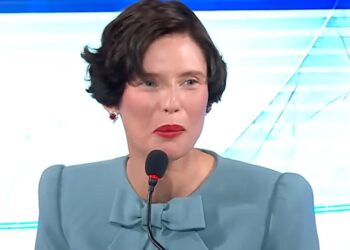 ''Ho dovuto elaborare un lutto'': Bianca Balti alla conferenza stampa di Sanremo 2026 svela come sta