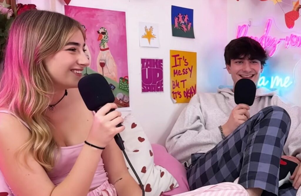 Eleonora Caressa, figlia di Benedetta Parodi e Fabio Caressa, presenta il fidanzato nel podcast: il racconto del primo incontro a sorpresa coi famosi genitori