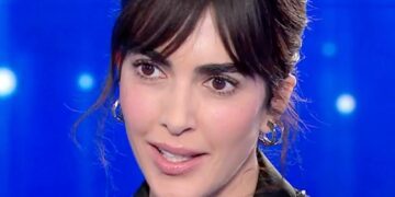 Rocio Morales e le difficoltà da single a 37 anni: ''Mi ritrovo a dover flirtare, sono inciampata perché non ho pratica''