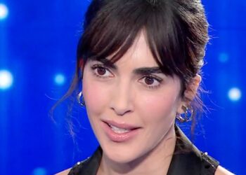 Rocio Morales e le difficoltà da single a 37 anni: ''Mi ritrovo a dover flirtare, sono inciampata perché non ho pratica''