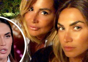 ''Abbiamo discusso e non ci siamo parlate per mesi'': Melissa Satta rivela cos’è successo con la migliore amica Simona Salvemini ''Abbiamo discusso e non ci siamo parlate per mesi'': Melissa Satta rivela cos’è successo con la migliore amica Simona Salvemini