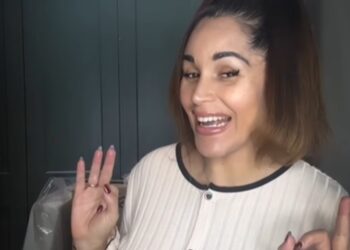 Delia Duran mostra la cameretta pronta per il bimbo in arrivo