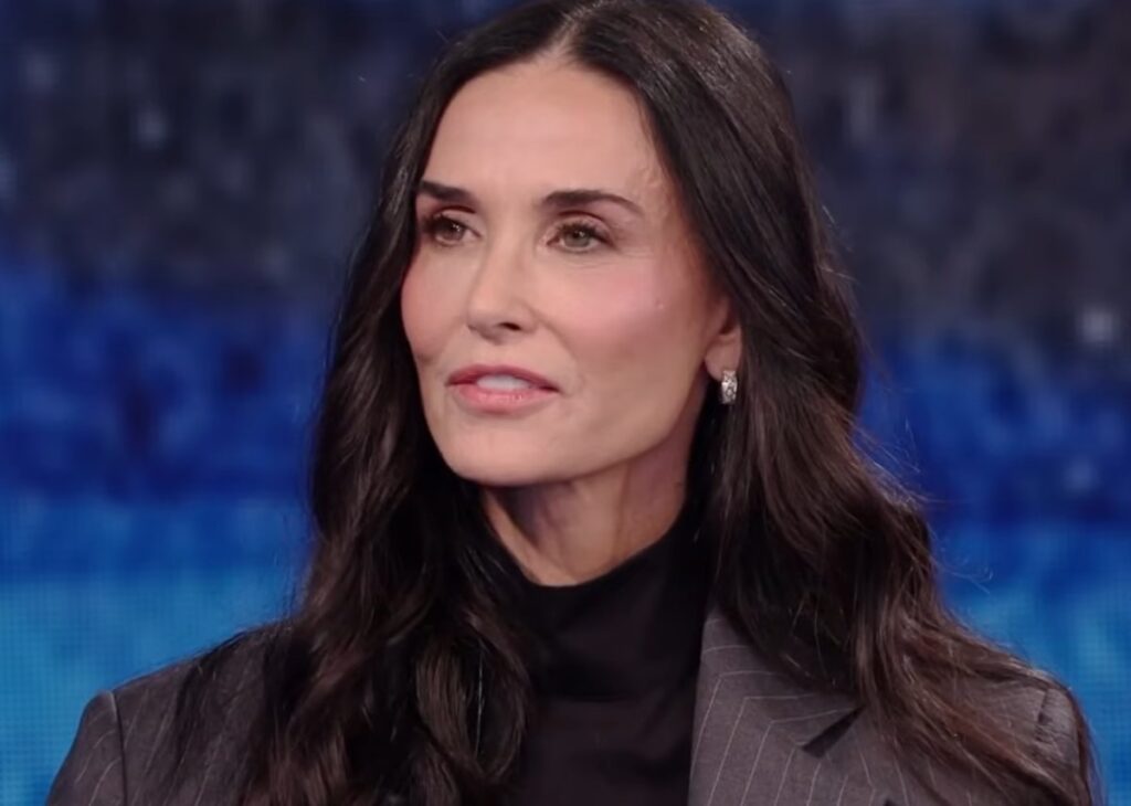 ''Non mi spaventa'': Demi Moore, a Milano per 'Landman', in tv svela che non ha paura di invecchiare