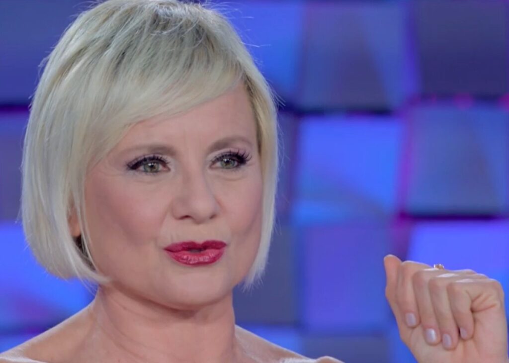 ''Le nozze erano un business'': Antonella Elia prima di entrare al GF Vip spara a zero sull’ex Pietro Delle Piane ''Le nozze erano un business'': Antonella Elia prima di entrare al GF Vip spara a zero sull’ex Pietro Delle Piane