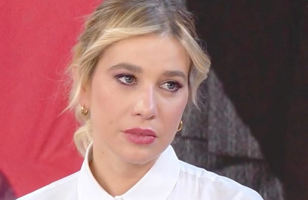 ''Non è vero che il tempo aiuterà'': Clizia Incorvaia commossa in tv, le parole rivolte alla figlia di Enrica Bonaccorti