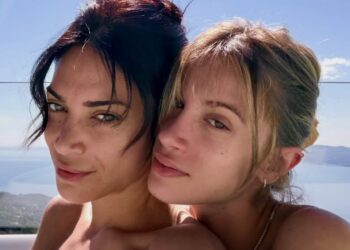 ''Iannone si infuria, Franceska entra in crisi, piange'': Selvaggia Lucarelli ricostruisce l’inizio della storia tra Elodie e la Nuredini