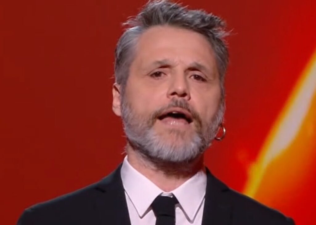 ''Le sostanze e la depressione, sono un uomo con molte ferite'': Angelo Pisani si racconta nel monologo a Le Iene ''Le sostanze e la depressione, sono un uomo con molte ferite'': Angelo Pisani si racconta nel monologo a Le Iene