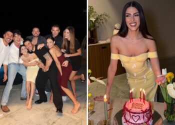 ''Stanca, stanca, stanca'': Giulia Salemi festeggia 33 anni con una torta con l’insolita scritta, party insieme a ex gieffini, foto