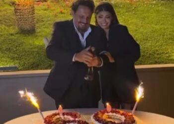 Enrico Brignano compie 60 anni e festeggia a Roma: guarda Enrico Brignano compie 60 anni e festeggia a Roma: guarda