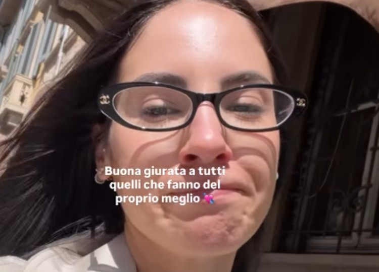 Giulia De Lellis parla delle difficoltà della maternità Giulia De Lellis parla delle difficoltà della maternità