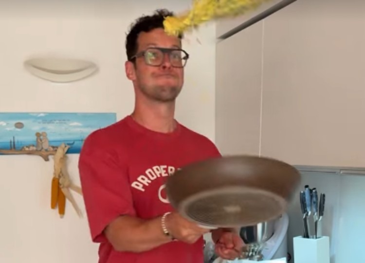 Federica Pellegrini mostra le abilità del marito Matteo Giunta in cucina Federica Pellegrini mostra le abilità del marito Matteo Giunta in cucina