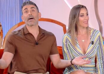 ''La trovo una cosa brutta'': Simone Di Pasquale di Ballando con le Stelle spiega la scelta dell’iban sugli inviti delle nozze