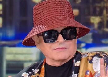 ''Lui ha 45 anni'': Cristiano Malgioglio in tv conferma le nozze e parla del marito di origine turca ''Lui ha 45 anni'': Cristiano Malgioglio in tv conferma le nozze e parla del marito di origine turca