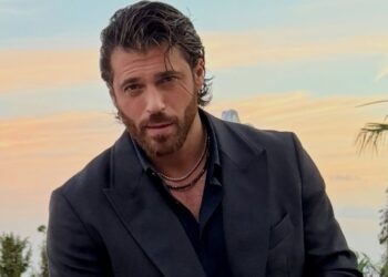 ''Ecco cosa vorrei cambiare'': Can Yaman, sex symbol osannato, rivela quello che considera un suo difetto fisico ''Ecco cosa vorrei cambiare'': Can Yaman, sex symbol osannato, rivela quello che considera un suo difetto fisico